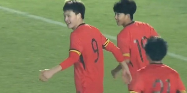 半岛体育-苗原：U17国脚张伯霖接近加盟湖北星辉，玉昆曾对其报价