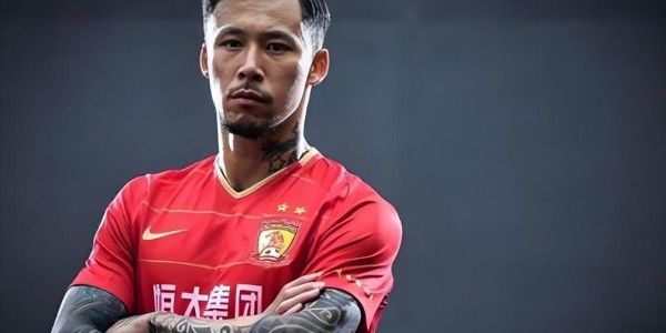 半岛体育APP-意外！张琳芃无缘代表上港队出战后现身新去处，跟巨星同框亮相