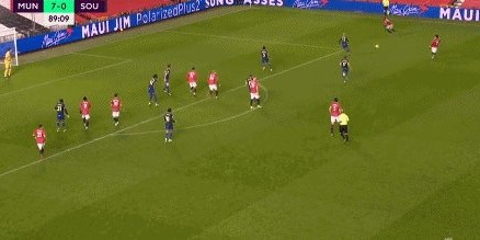 半岛体育官网-【早报】欺凌乡里！曼联9球屠杀圣徒！