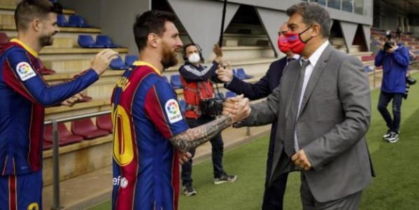 半岛体育APP-梅西今日续约变今日告别，巴萨官宣没钱和梅西续约