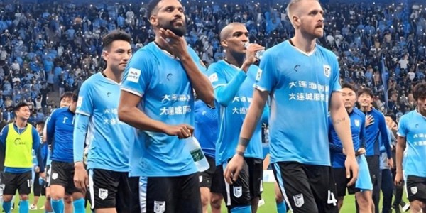 半岛体育-喜讯！大连英博中锋位置迎来首位新晋国脚助阵，上赛季已征服球迷|朱鹏宇|北体大|毕津浩|李国旭_新浪体育_新浪新闻