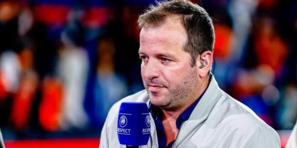 半岛体育APP-范德法特：在英格兰，爆粗就像说“谢谢”一样频繁