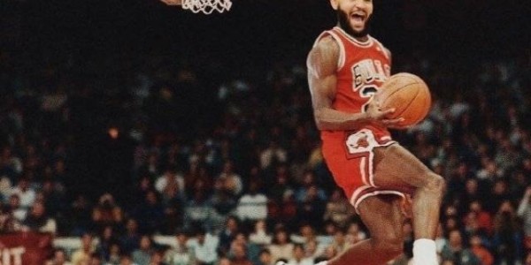 半岛体育APP-范乔丹打出“乔丹范”！单场狂轰54分创两项历史纪录