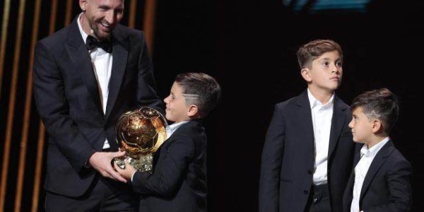 半岛体育官网-【早报】众望所归！梅西揽得个人第8座金球！