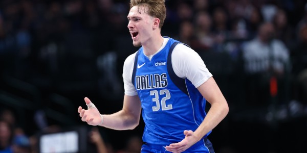 半岛体育-再调整一下投篮手感！弗拉格半场6中3拿到8分5板5助1帽