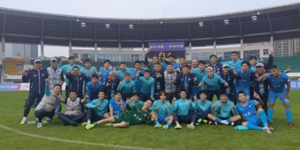 半岛体育官网-10年从业余队到中甲 听济南兴洲老总讲述越级心路