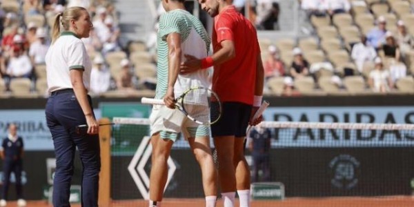 半岛体育网址-阿尔卡拉斯的法网反思：“问题不在体能，在心态”