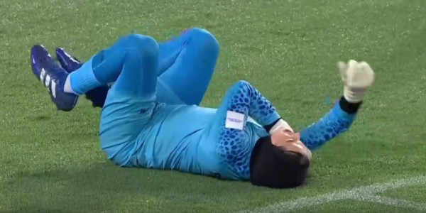 半岛体育APP-0-4！伊朗女足无心恋战，被淘汰出局，全场18%控球率，仅1脚打门