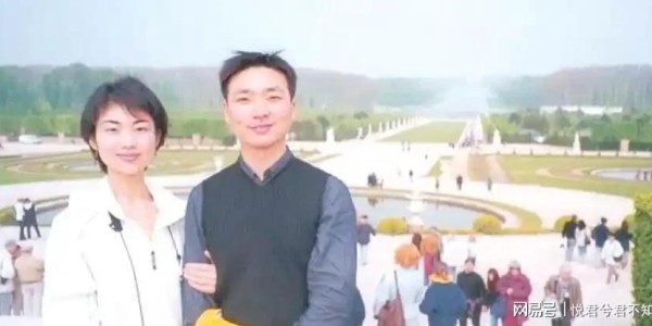 半岛体育在线-“央视一哥”康辉：丁克一辈子，却在四十六岁的一通电话让他后悔